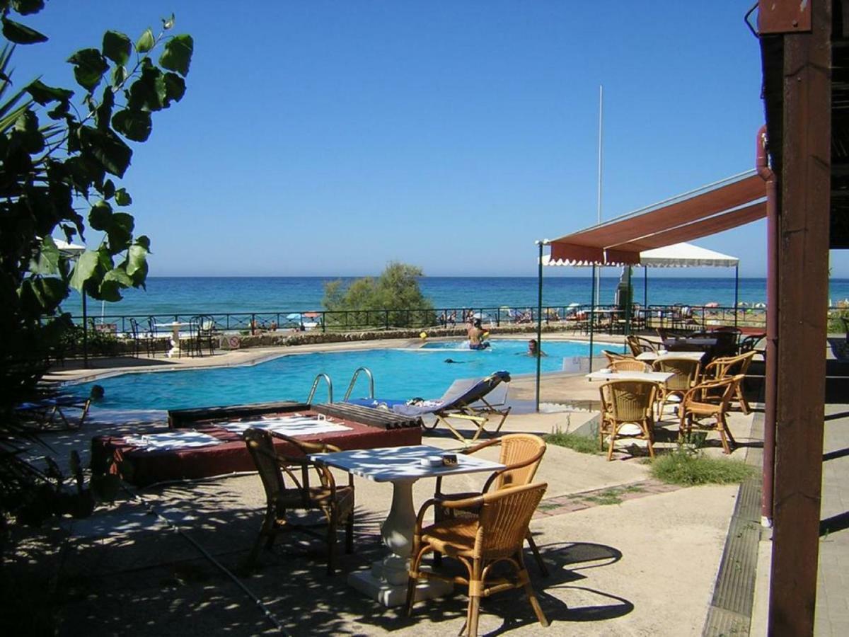 Seafront Calista Beach House With Garden Glyfada  Exterior photo